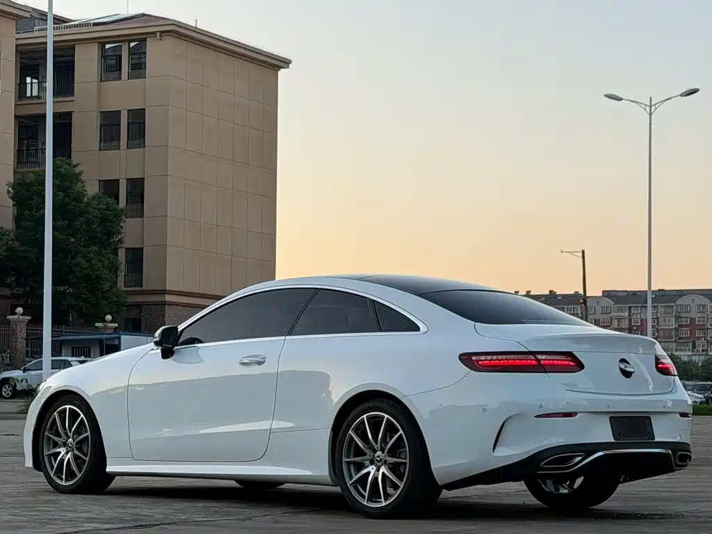 Mercedes-Benz E-Class (Import) — фото 8