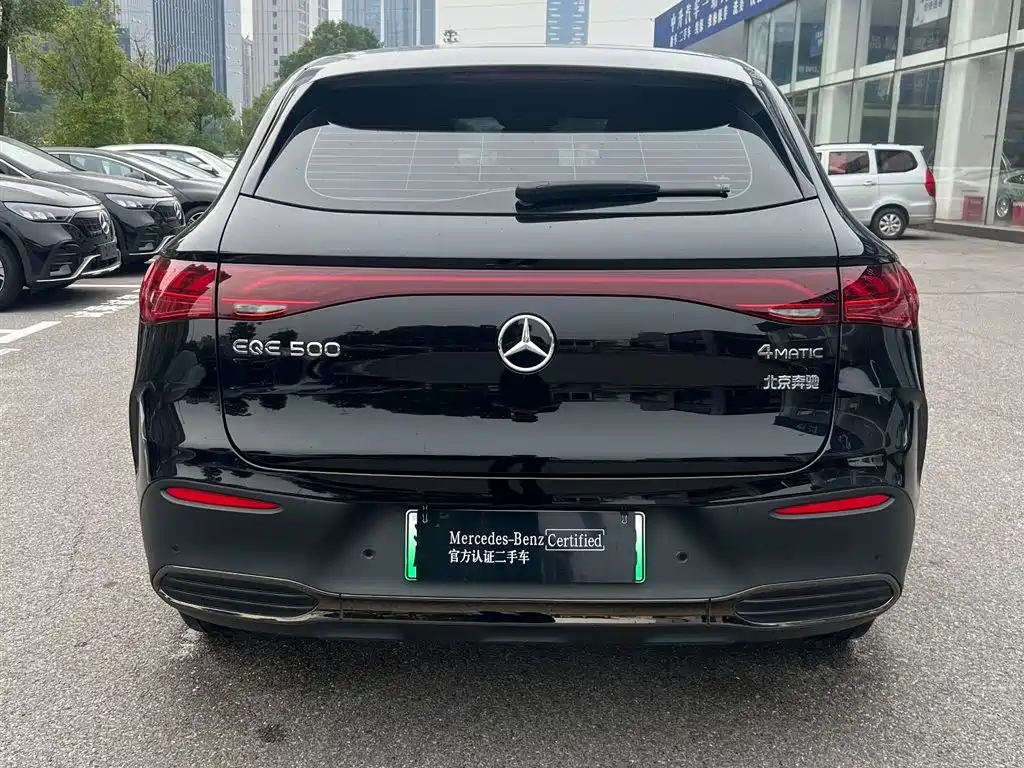 Mercedes-Benz EQE SUV — фото 5