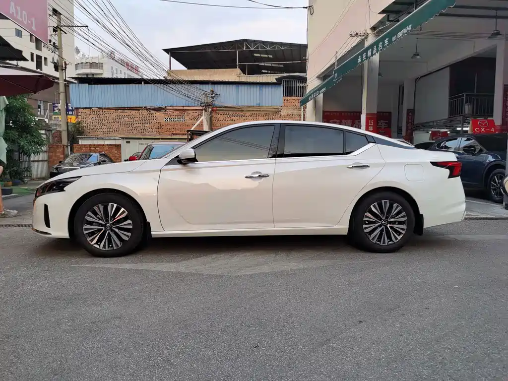 Nissan Teana — фото 3