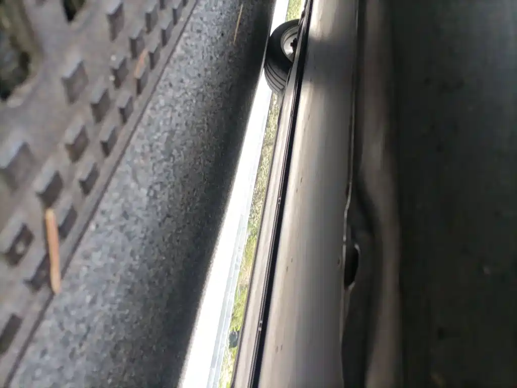 Tesla Model Y — фото 17