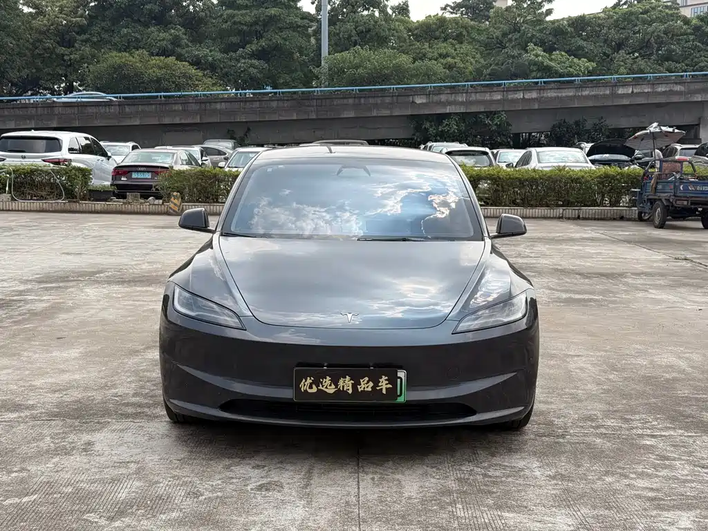 Tesla Model 3 — фото 2