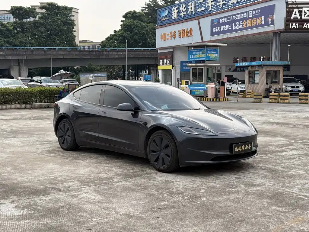 Tesla Model 3 — фото 3