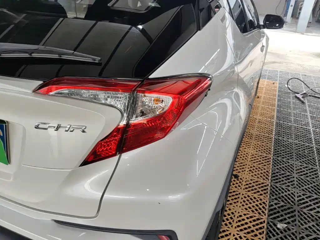 Toyota C-HR — фото 7