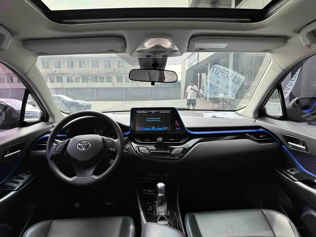 Toyota C-HR — фото 5