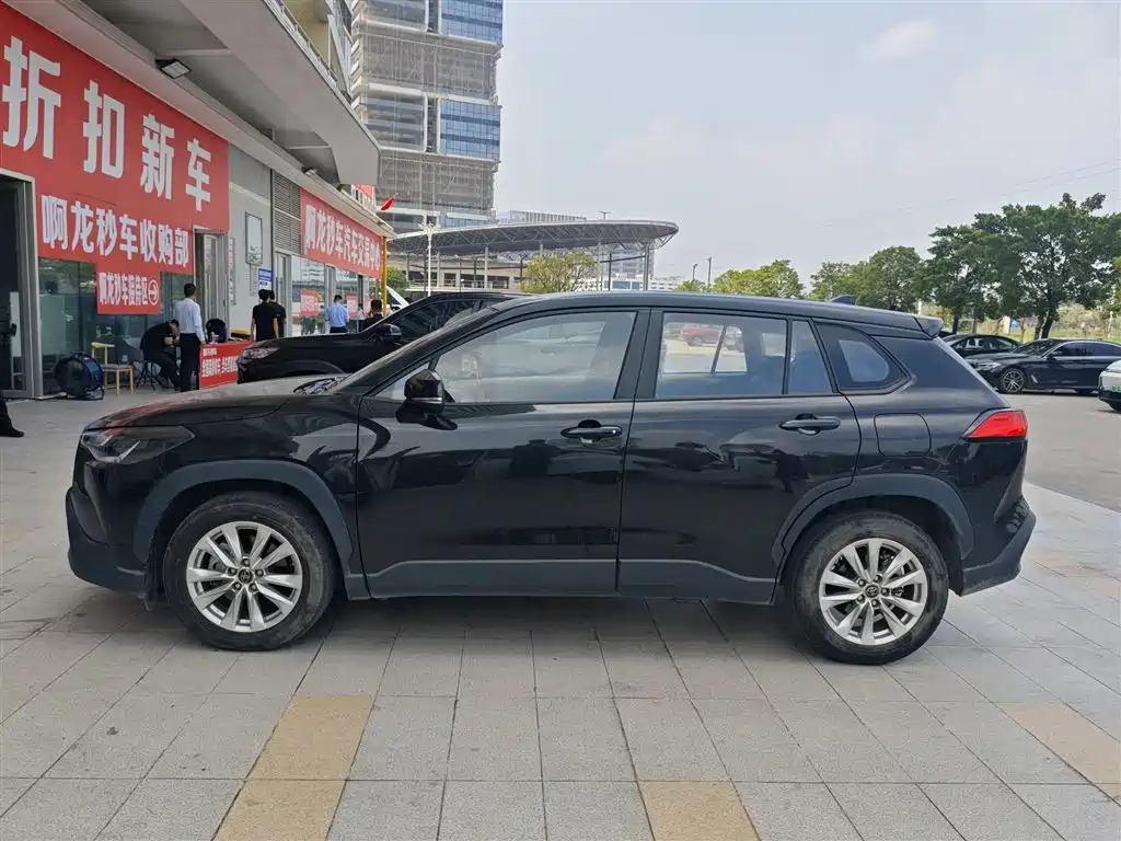 Toyota Corolla Cross — фото 3