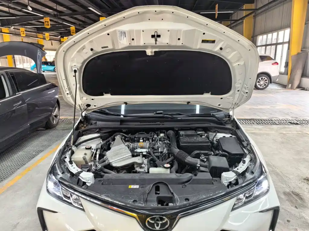 Toyota Corolla — фото 19