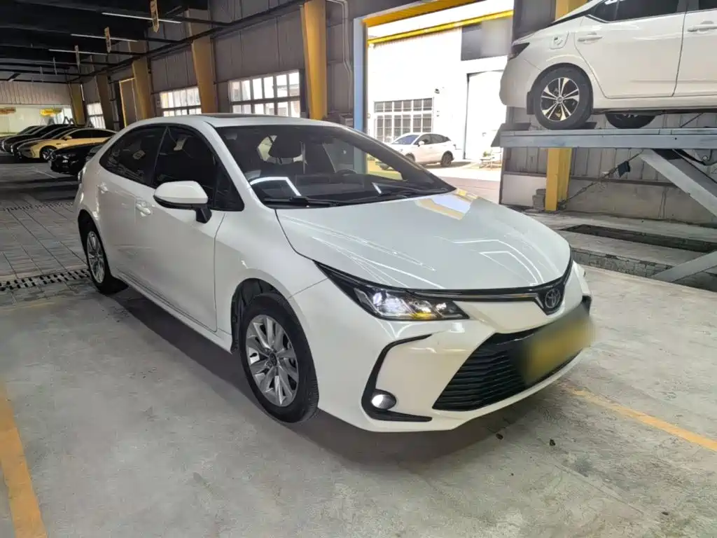 Toyota Corolla — фото 3