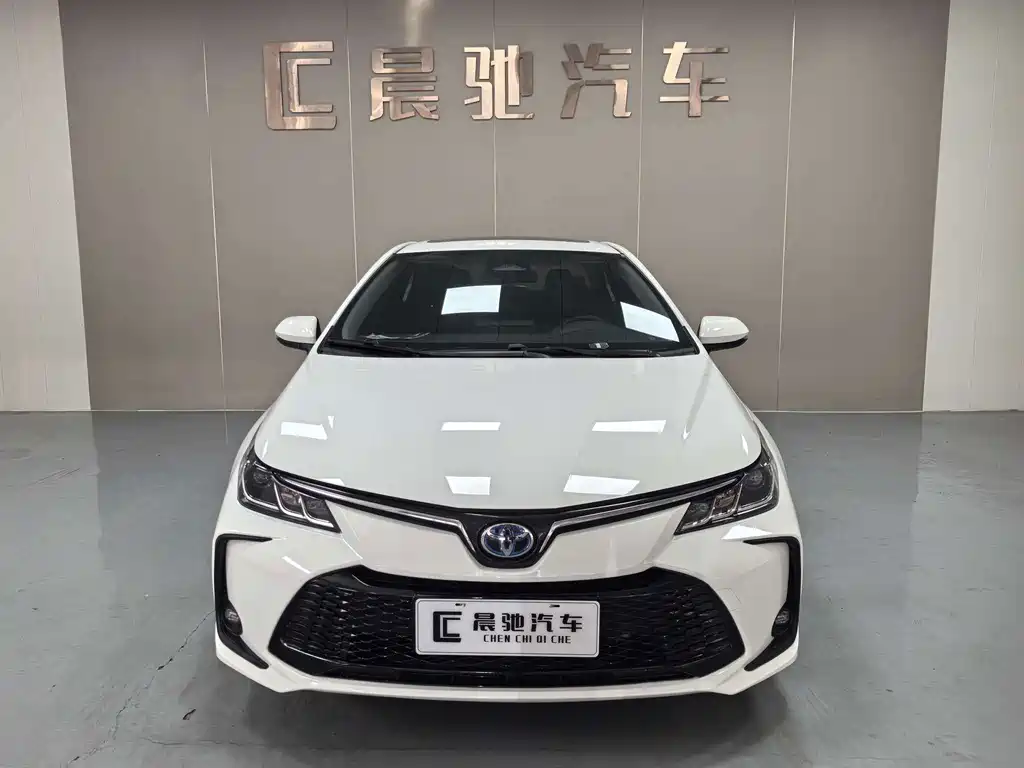 Toyota Corolla — фото 3