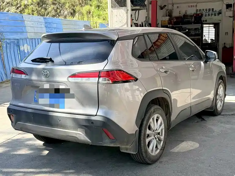 Toyota Corolla Cross — фото 4