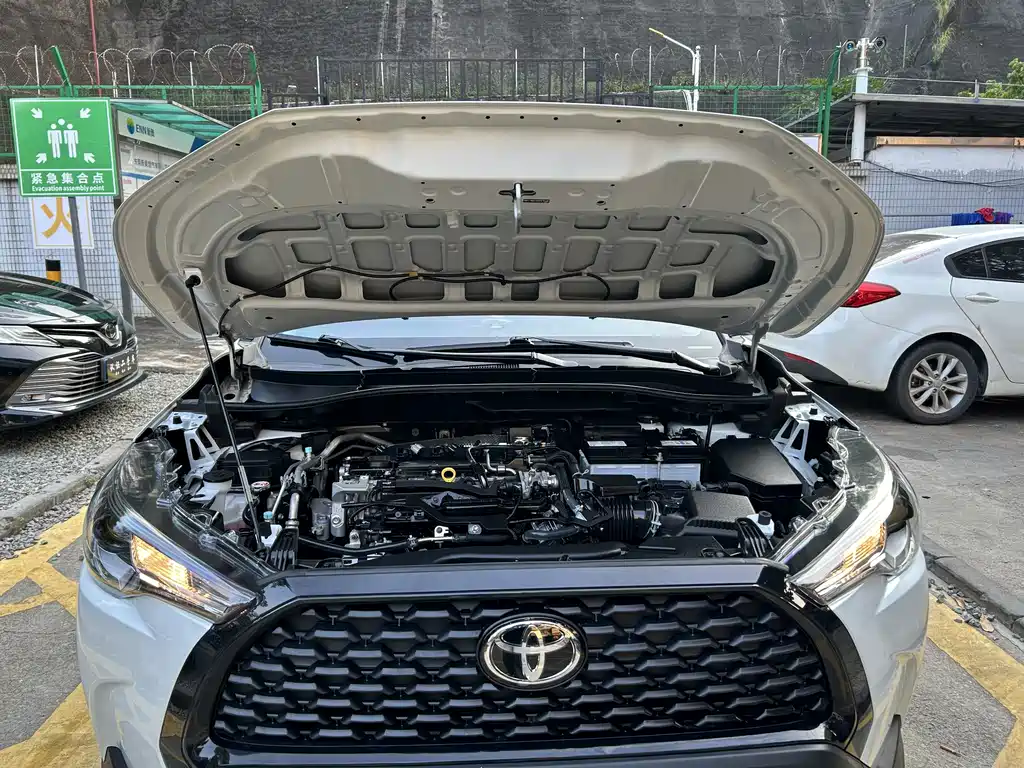 Toyota Corolla Cross — фото 14