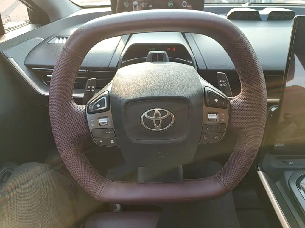 Toyota bZ3 — фото 10