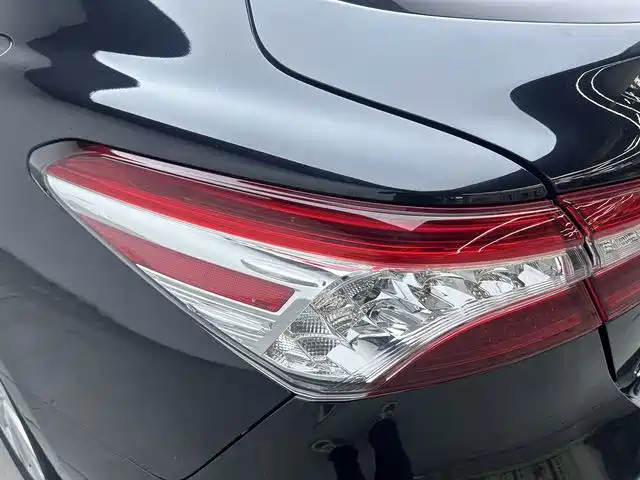 Toyota Camry — фото 15
