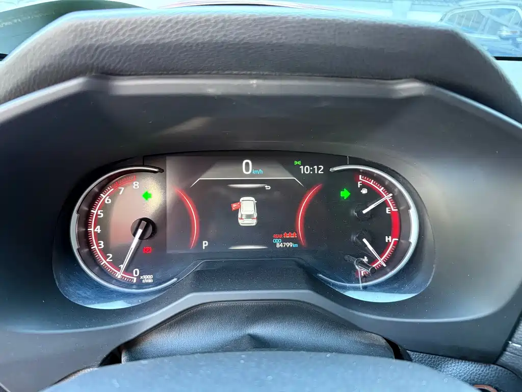 Toyota RAV4 — фото 23