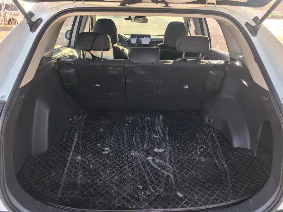 Toyota RAV4 — фото 4