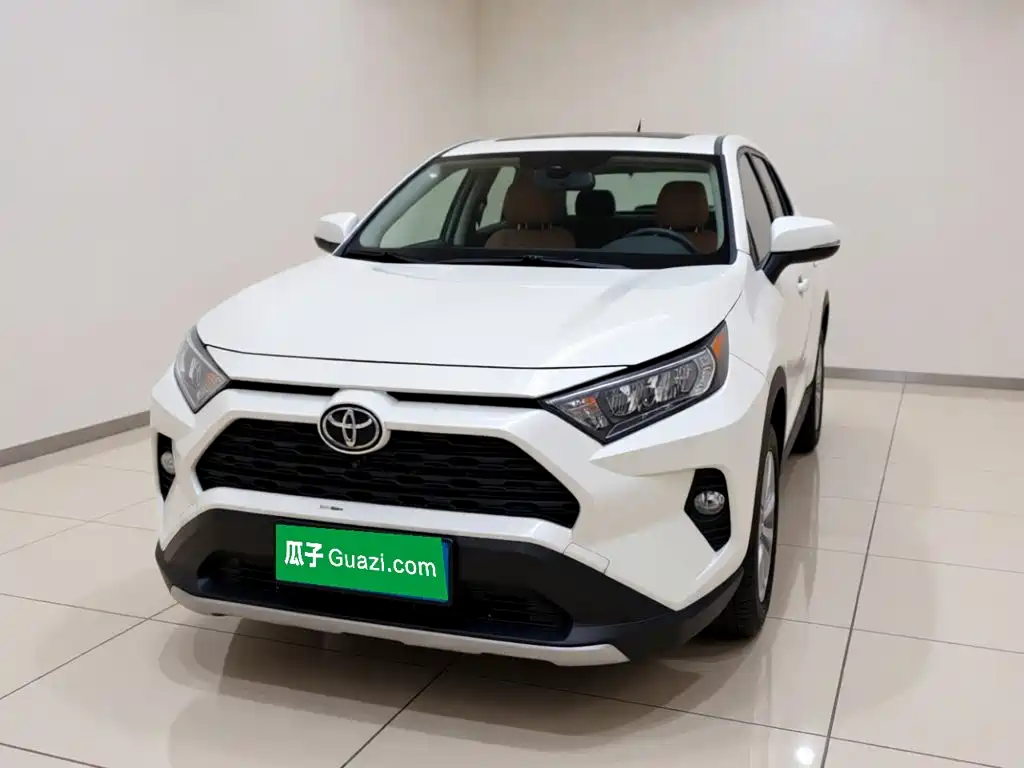 Toyota RAV4 — фото 2
