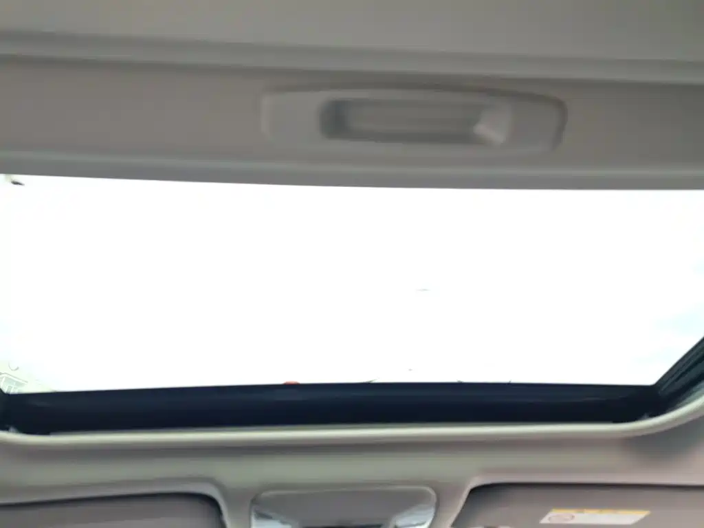 Toyota RAV4 — фото 14