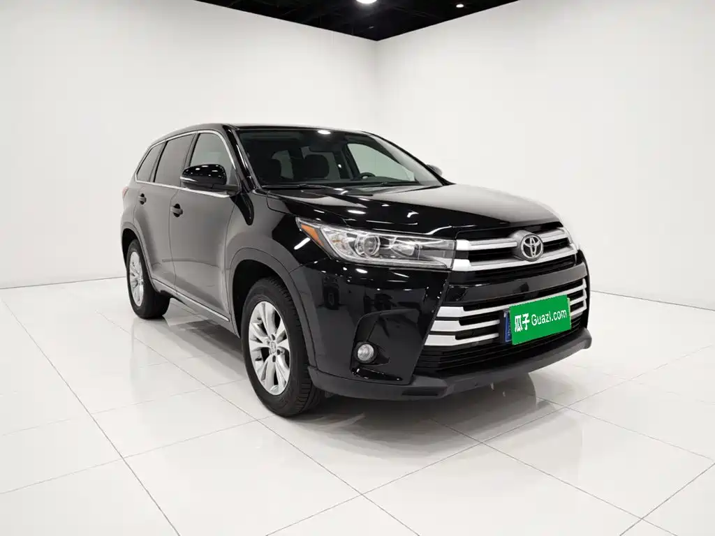 Toyota Highlander — фото 3