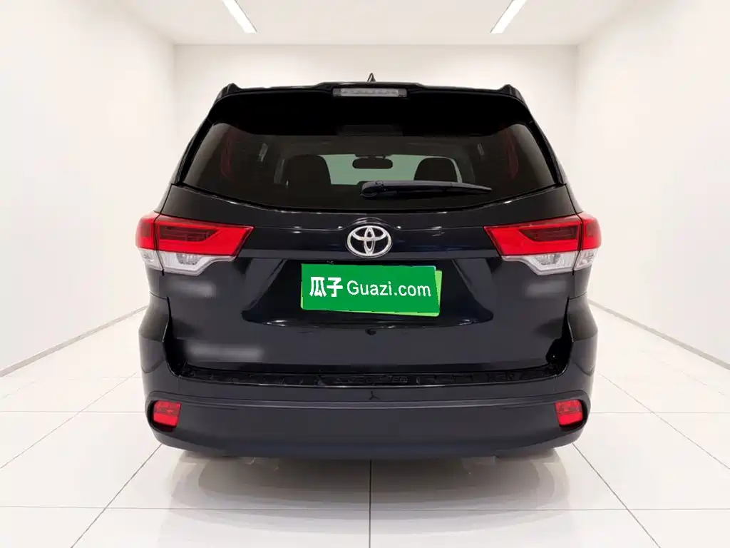 Toyota Highlander — фото 5