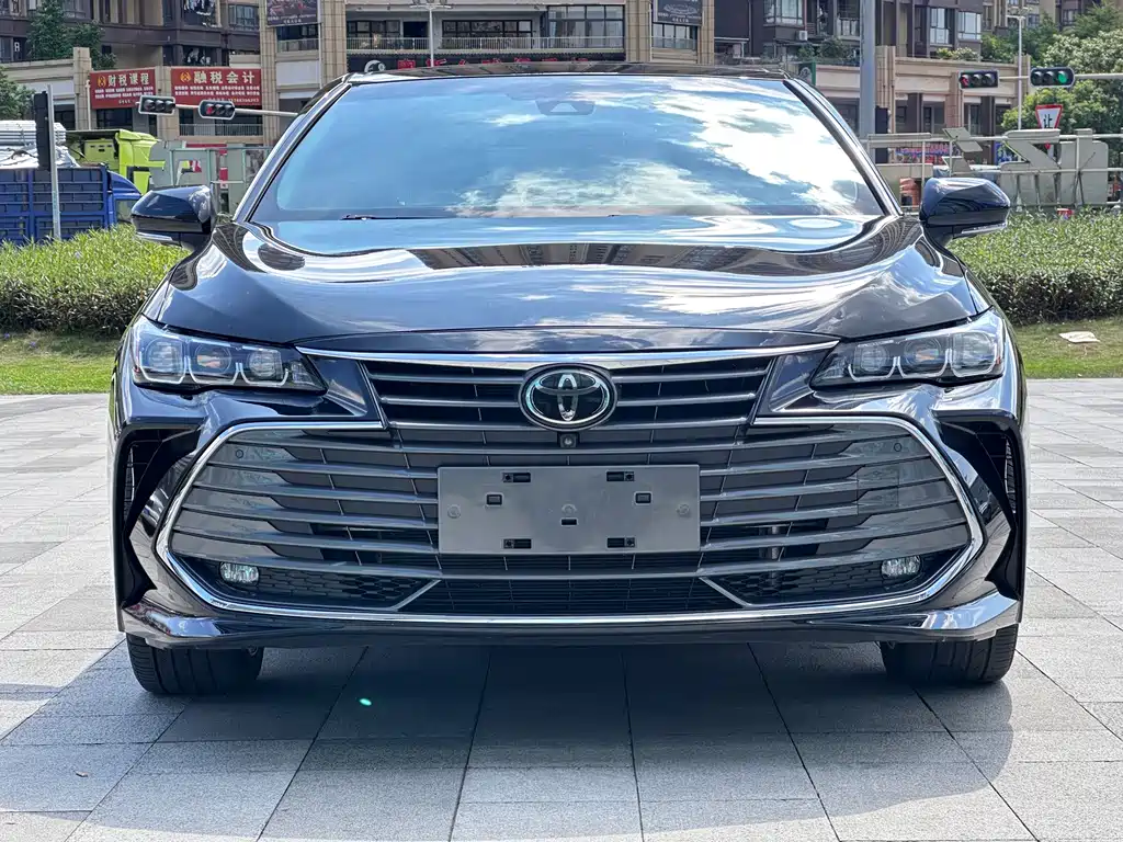 Toyota Avalon — фото 2