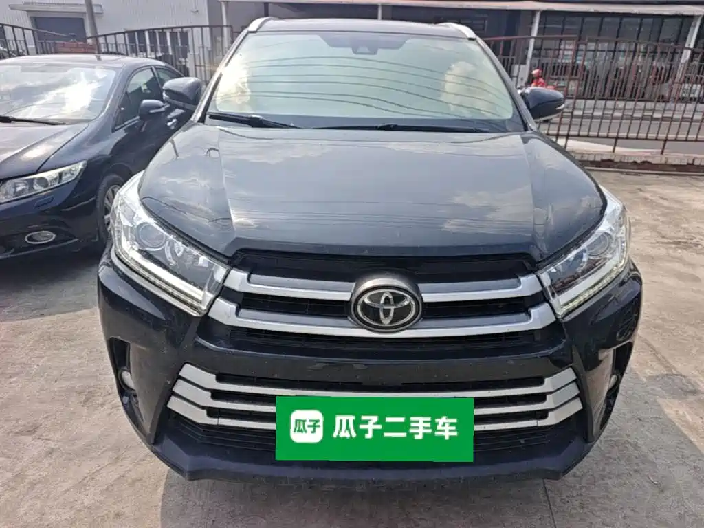 Toyota Highlander — фото 2