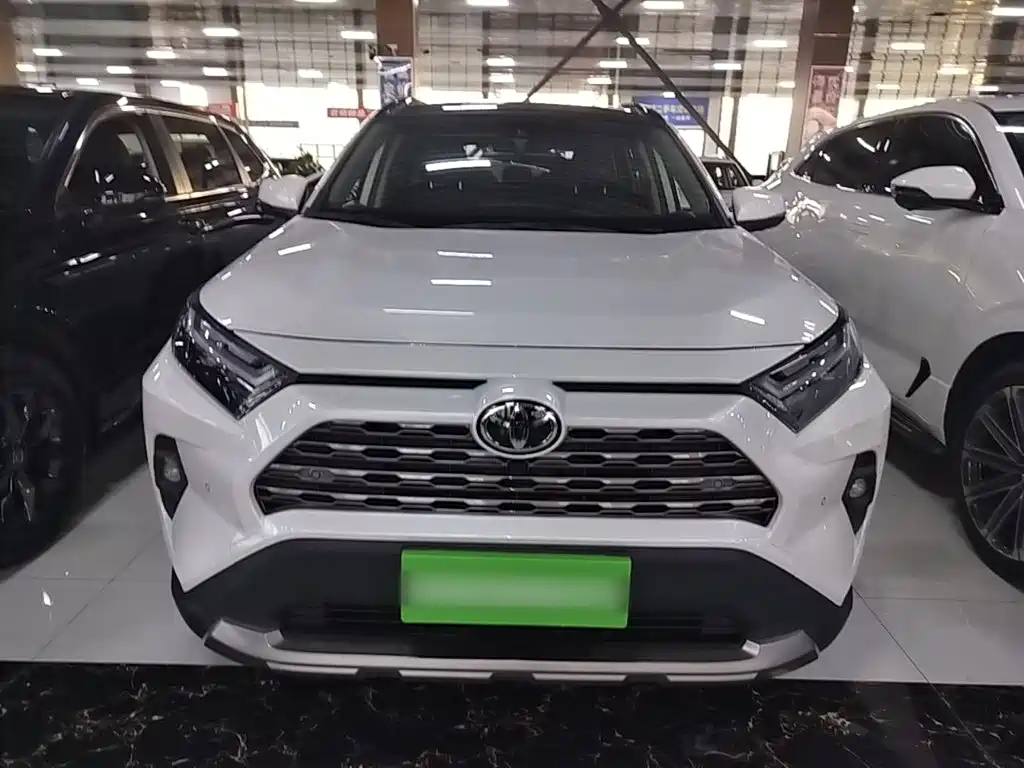 Toyota RAV4 — фото 2