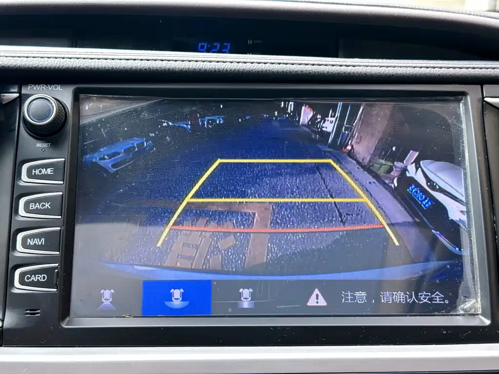 Toyota Highlander — фото 14