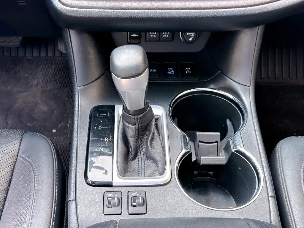 Toyota Highlander — фото 17