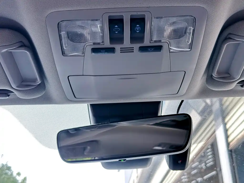 Toyota Highlander — фото 18