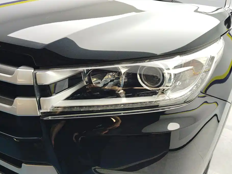 Toyota Highlander — фото 5