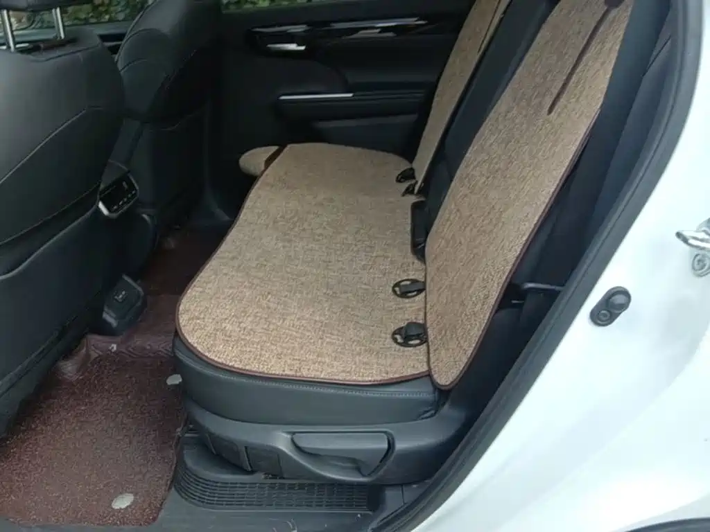 Toyota Highlander — фото 16