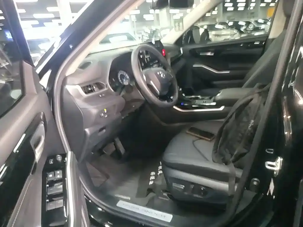 Toyota Highlander — фото 14