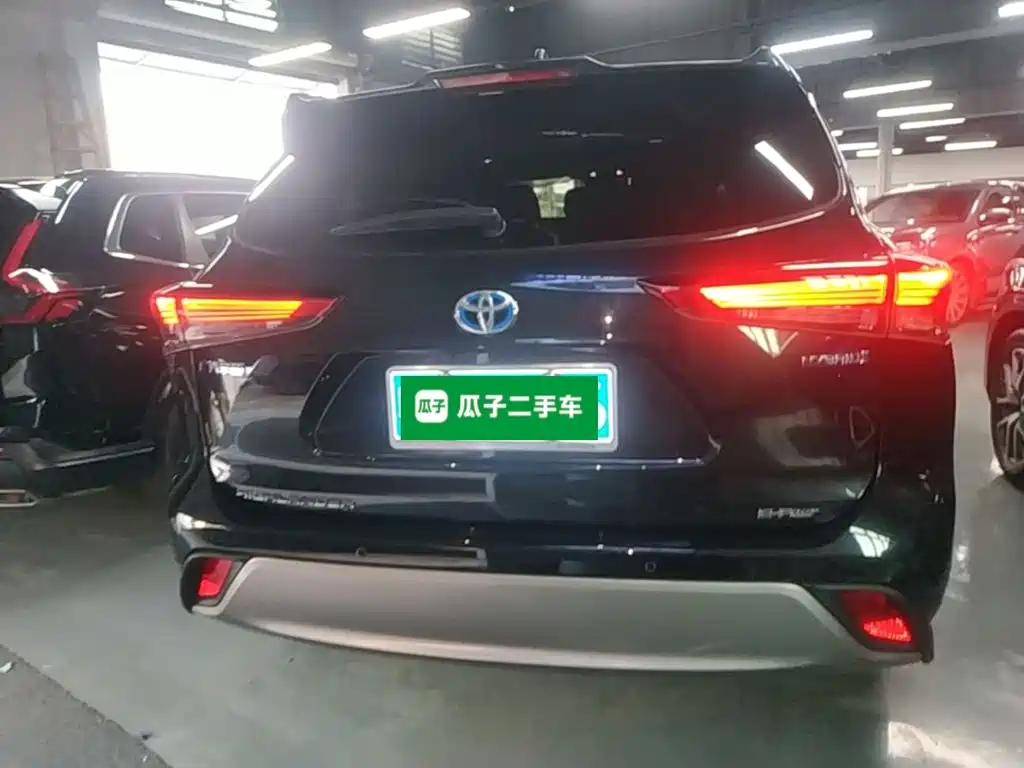 Toyota Highlander — фото 5