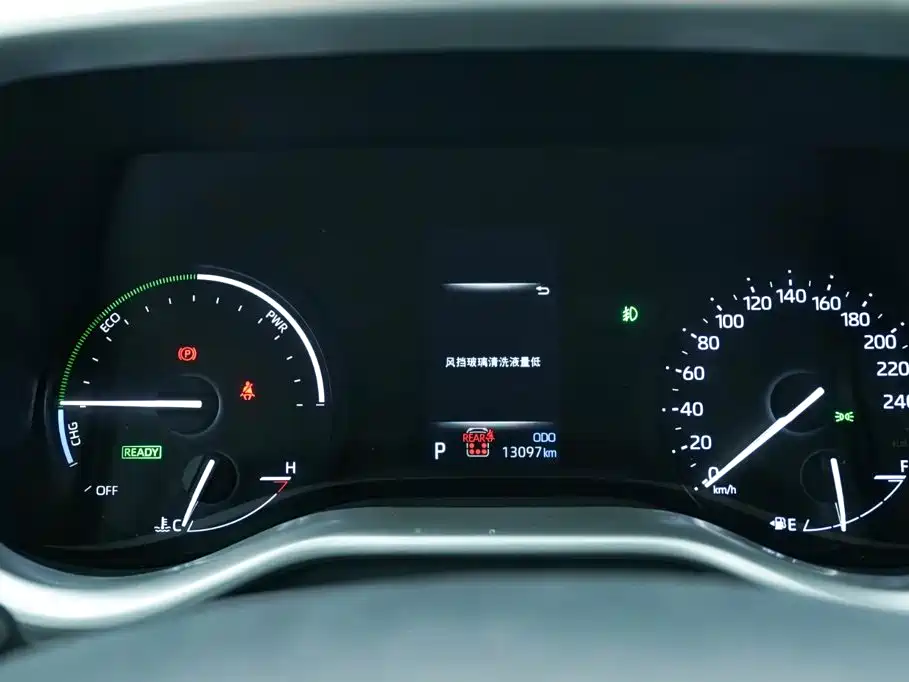Toyota Granvia — фото 8