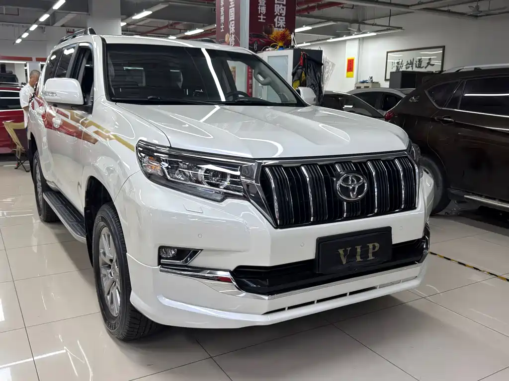 Toyota Prado — фото 3