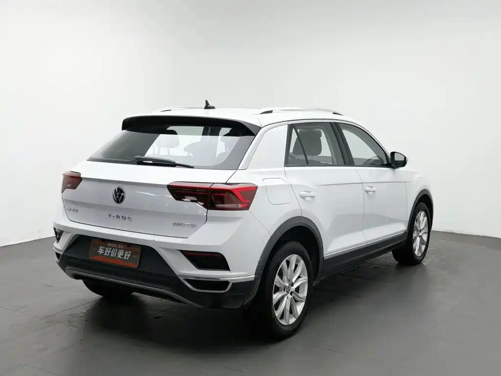 Volkswagen T-Roc — фото 2