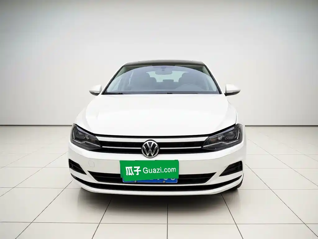 Volkswagen Polo — фото 23