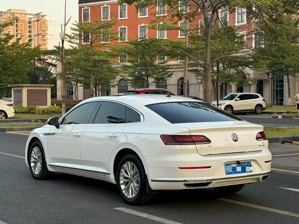 Volkswagen CC — фото 3