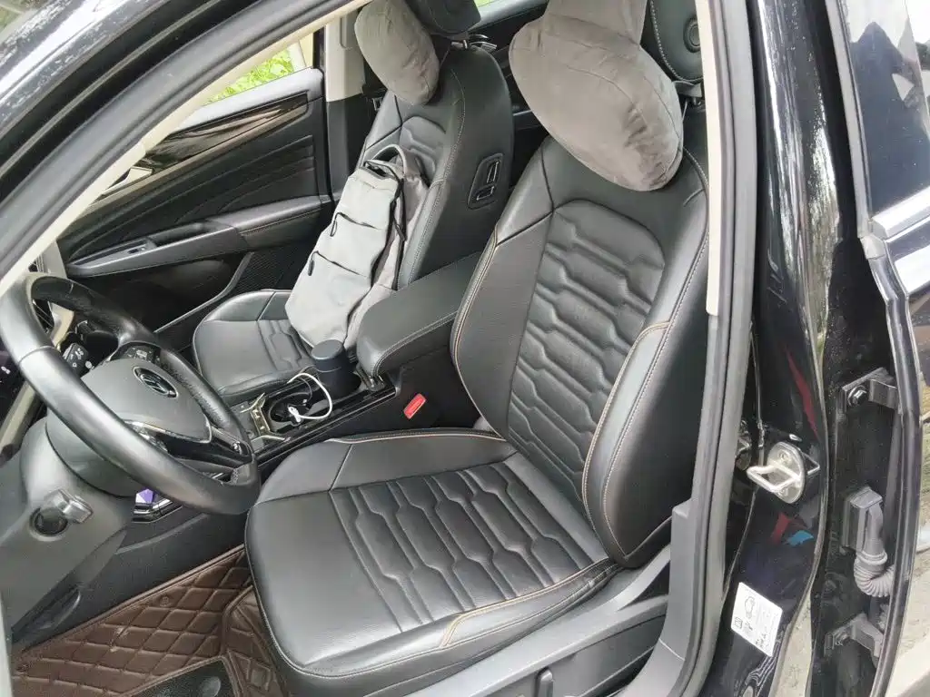 Volkswagen Passat — фото 11