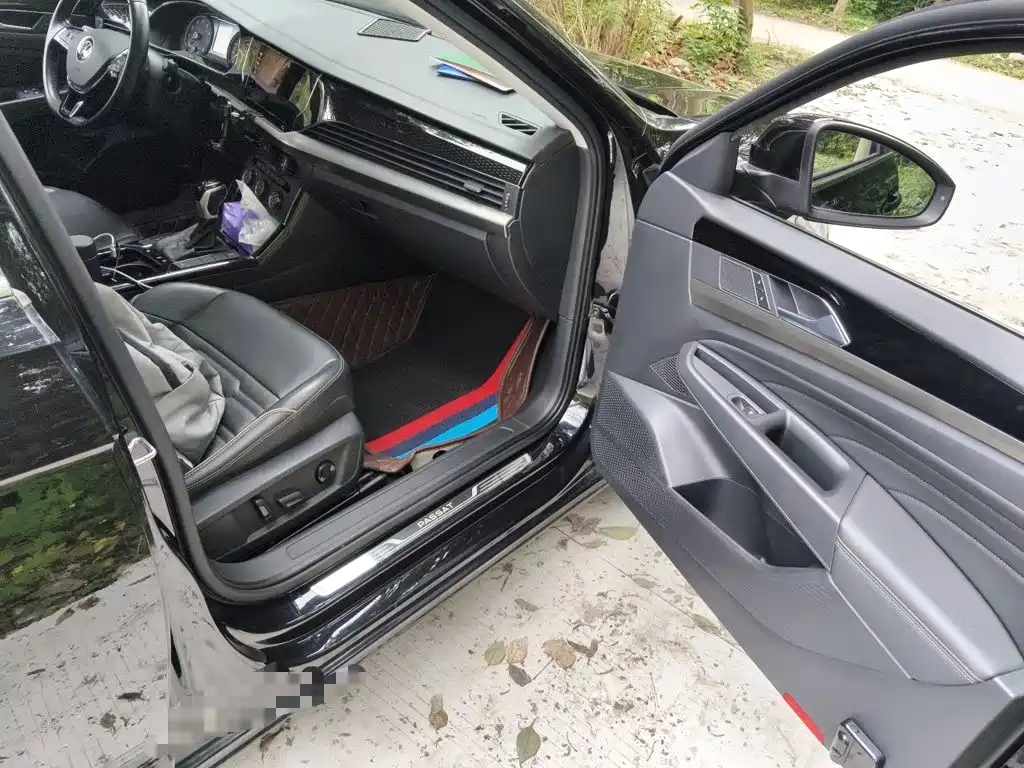 Volkswagen Passat — фото 19
