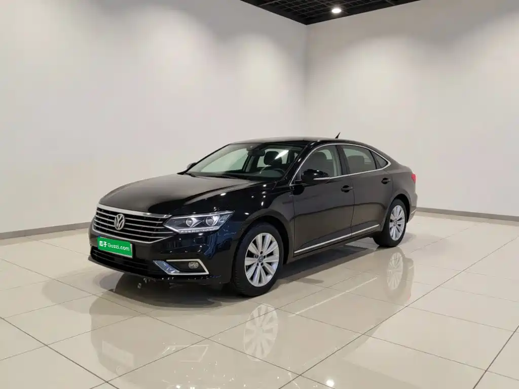 Volkswagen Passat — фото 25