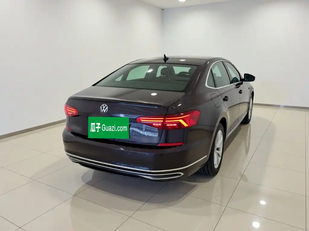 Volkswagen Passat — фото 4