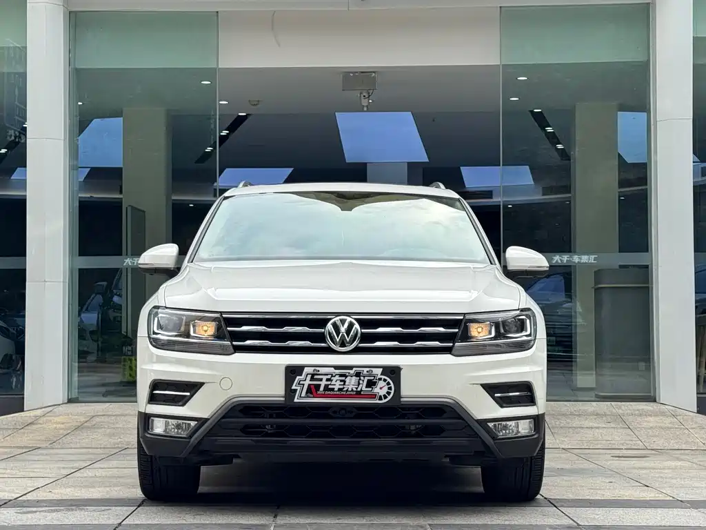 Volkswagen Tiguan L — фото 5