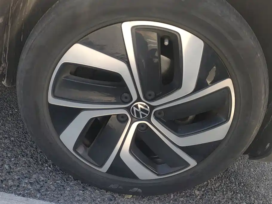 Volkswagen Tharu — фото 6
