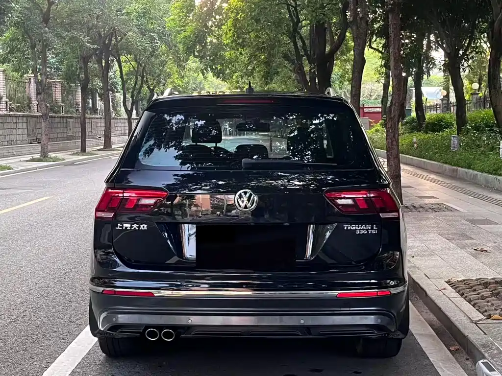 Volkswagen Tiguan L — фото 17