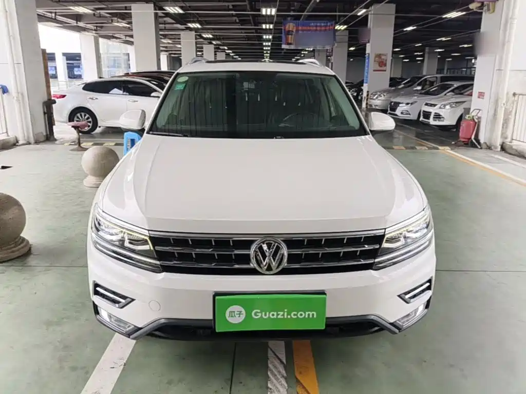 Volkswagen Tiguan L — фото 2