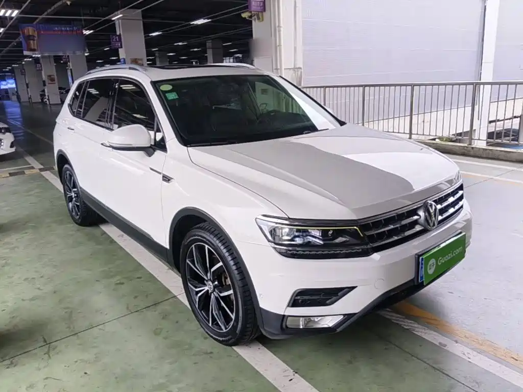 Volkswagen Tiguan L — фото 3