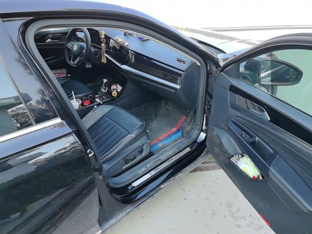 Volkswagen Passat — фото 17
