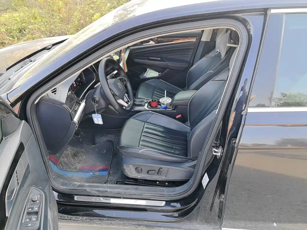 Volkswagen Passat — фото 7