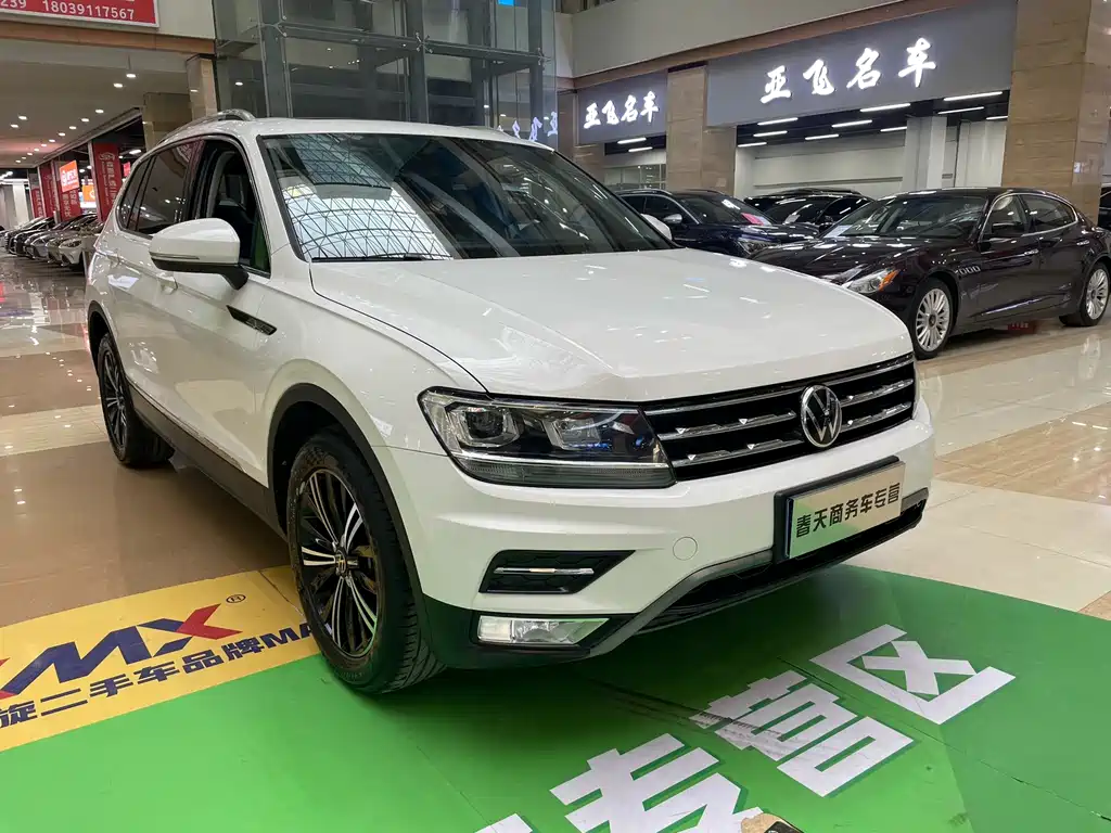 Volkswagen Tiguan L — фото 3