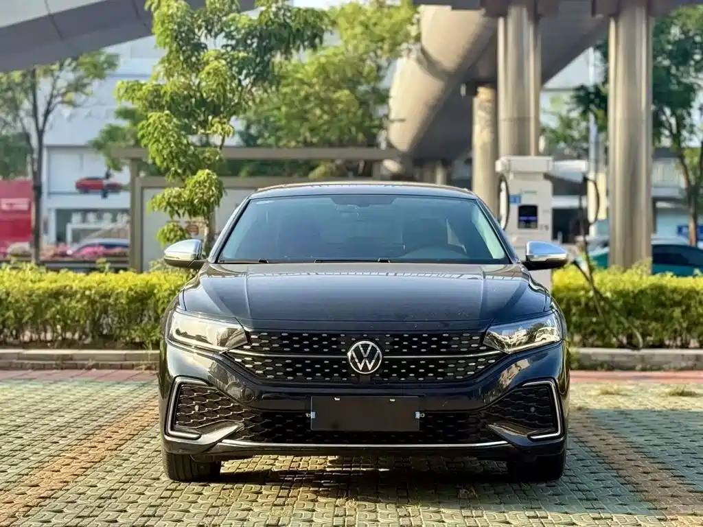 Volkswagen Passat — фото 2